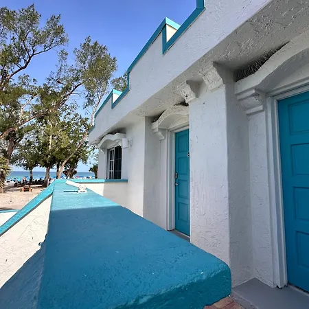 Alamanda Villa On Holmes Beach